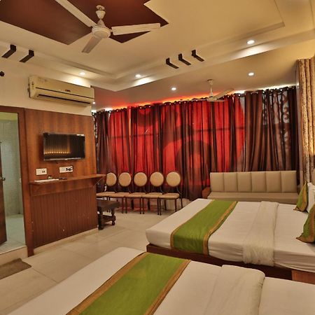 Hotel Haridev Roorkee ภายนอก รูปภาพ