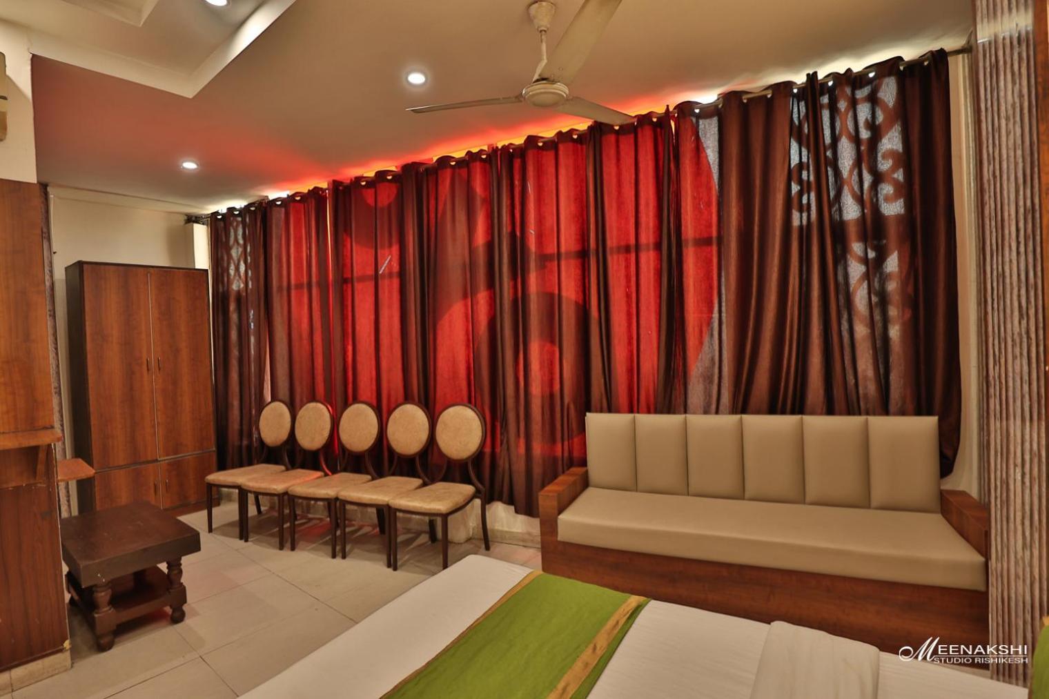 Hotel Haridev Roorkee ภายนอก รูปภาพ