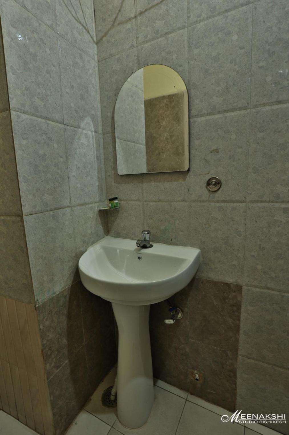 Hotel Haridev Roorkee ภายนอก รูปภาพ