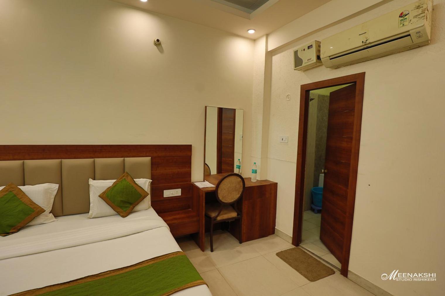 Hotel Haridev Roorkee ภายนอก รูปภาพ